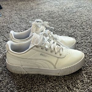 Gently worn size 9 Puma Women’s Carina Sneaker
